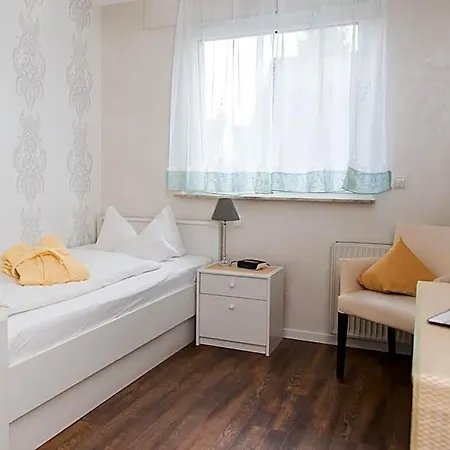 Piepers Garni 3* Laer